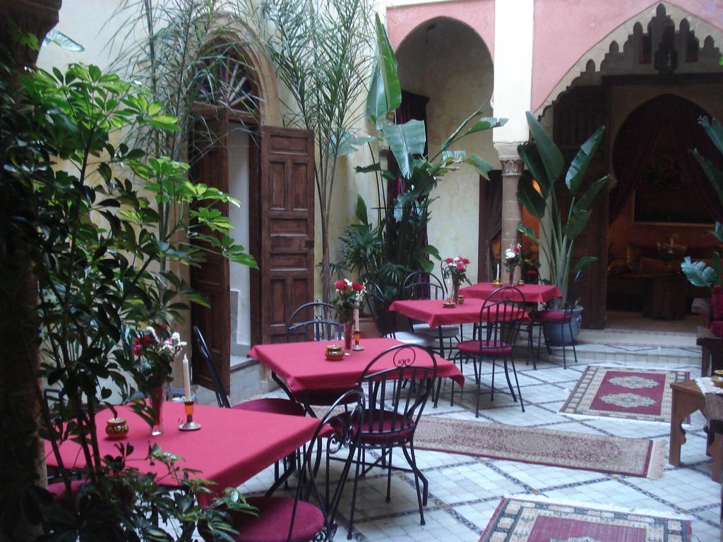 Riad Marlinea Sale Exterior photo