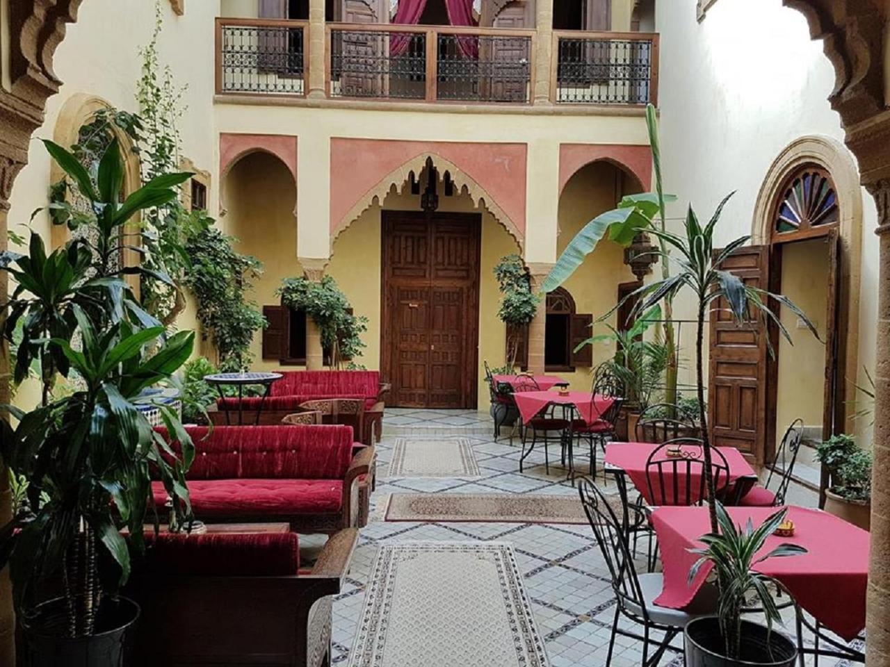 Riad Marlinea Sale Exterior photo